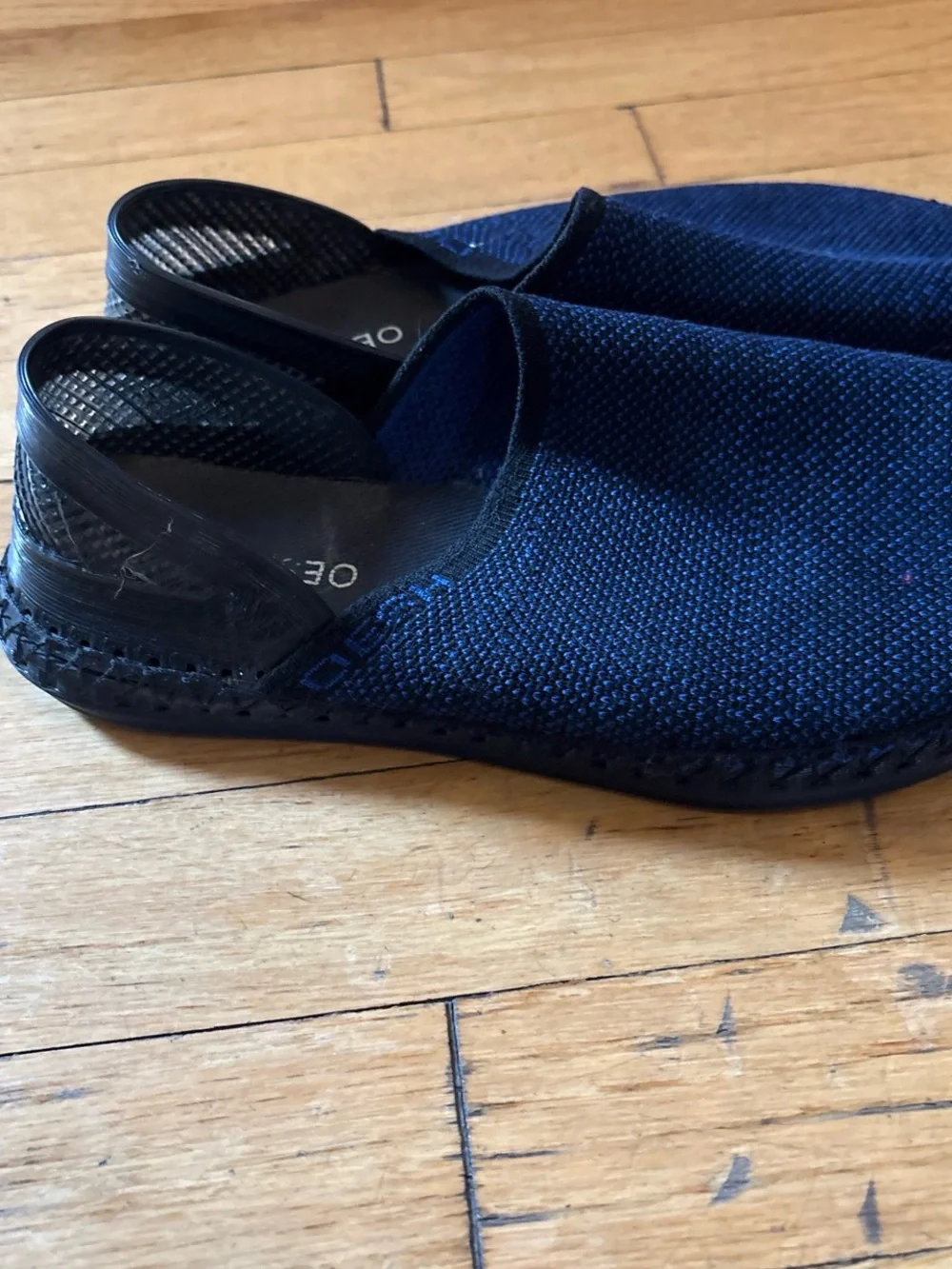 The Salon by OESH is a luxurious knitted clog. Xl 9